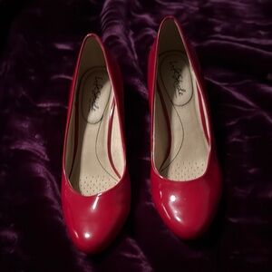 Lifestride Red Patent Leather Heels. Like new excellent condition!  Worn once!